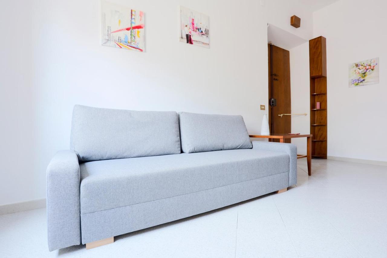 Bright Apartment Near The Sea With Parking Salerno Exteriér fotografie