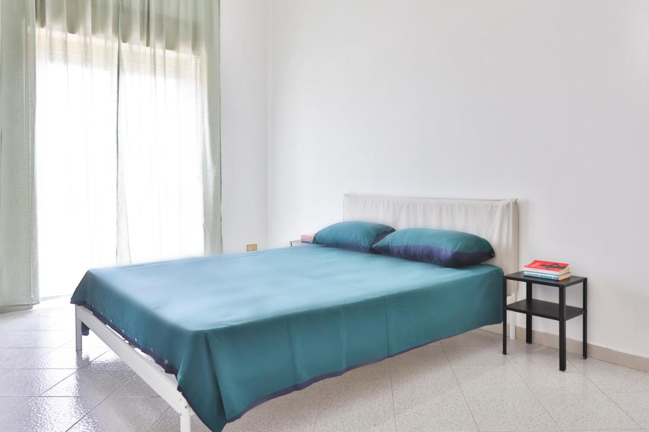 Bright Apartment Near The Sea With Parking Salerno Exteriér fotografie