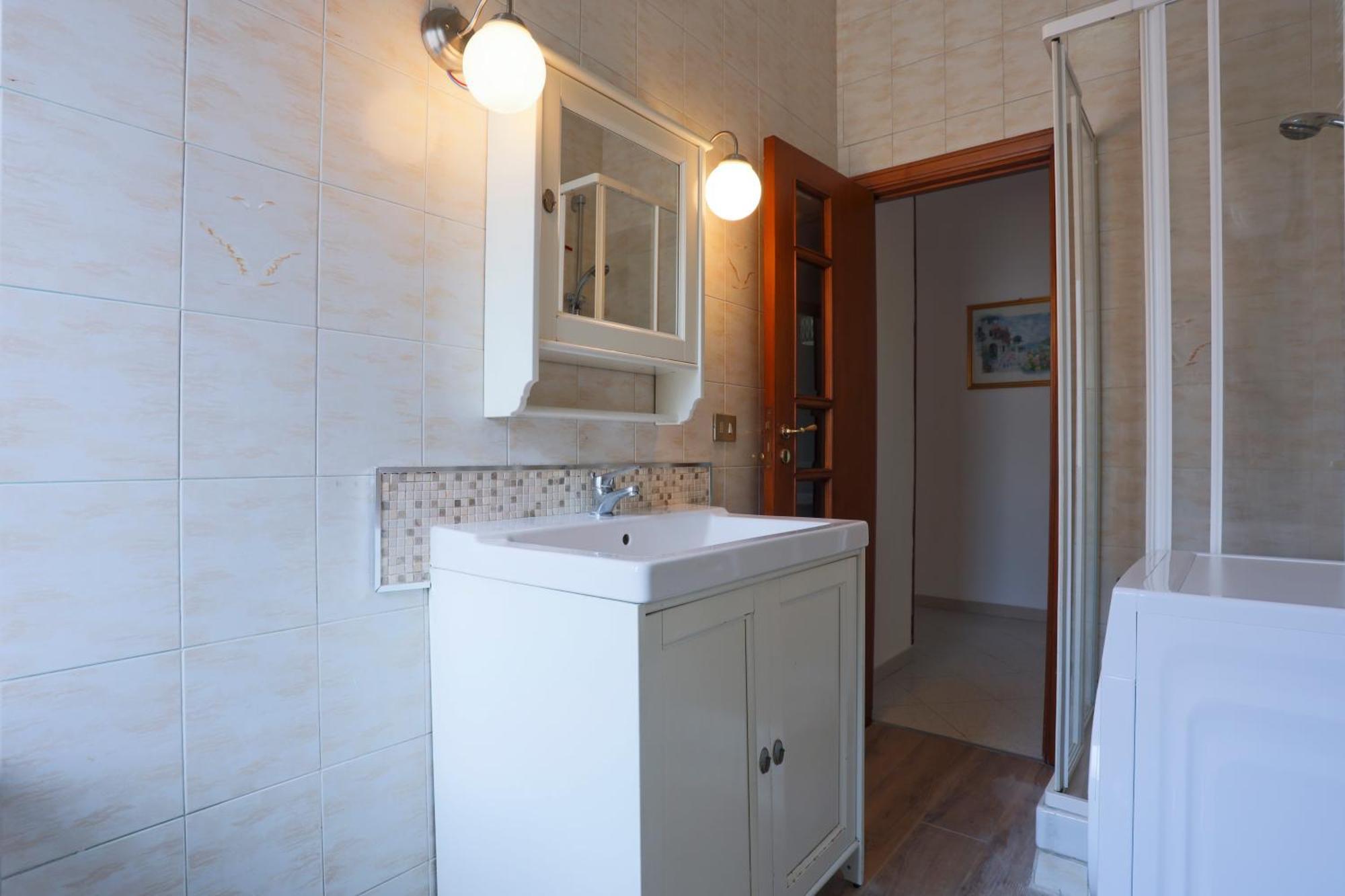 Bright Apartment Near The Sea With Parking Salerno Exteriér fotografie